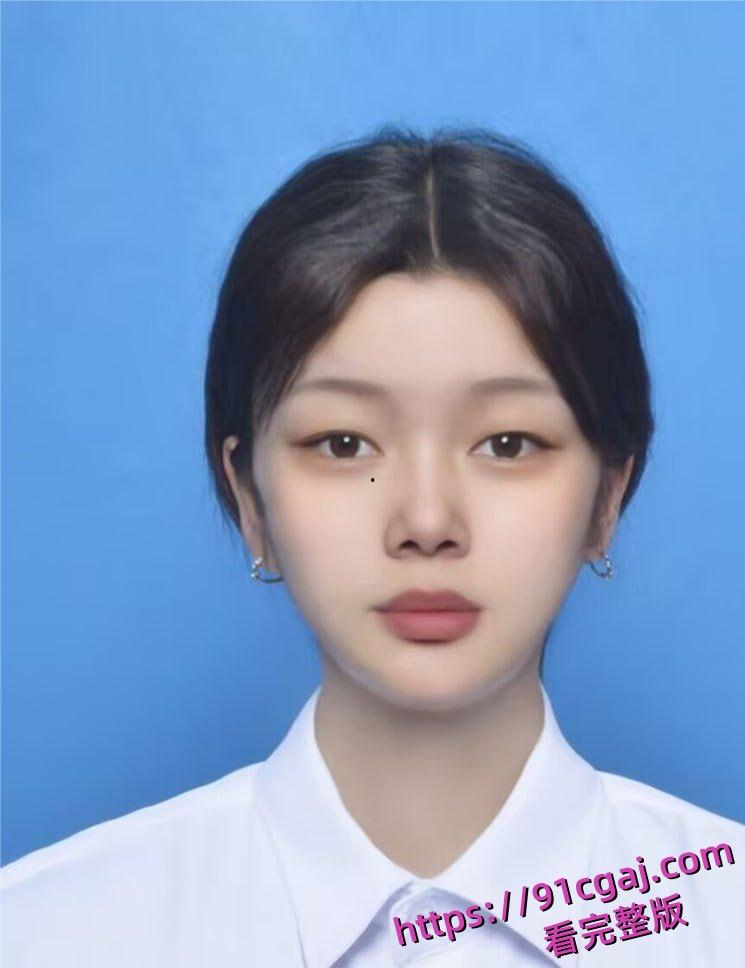 重庆妹子郑福容因急需用钱，借了2000元裸贷，抵押了一段自慰视频。  第6张