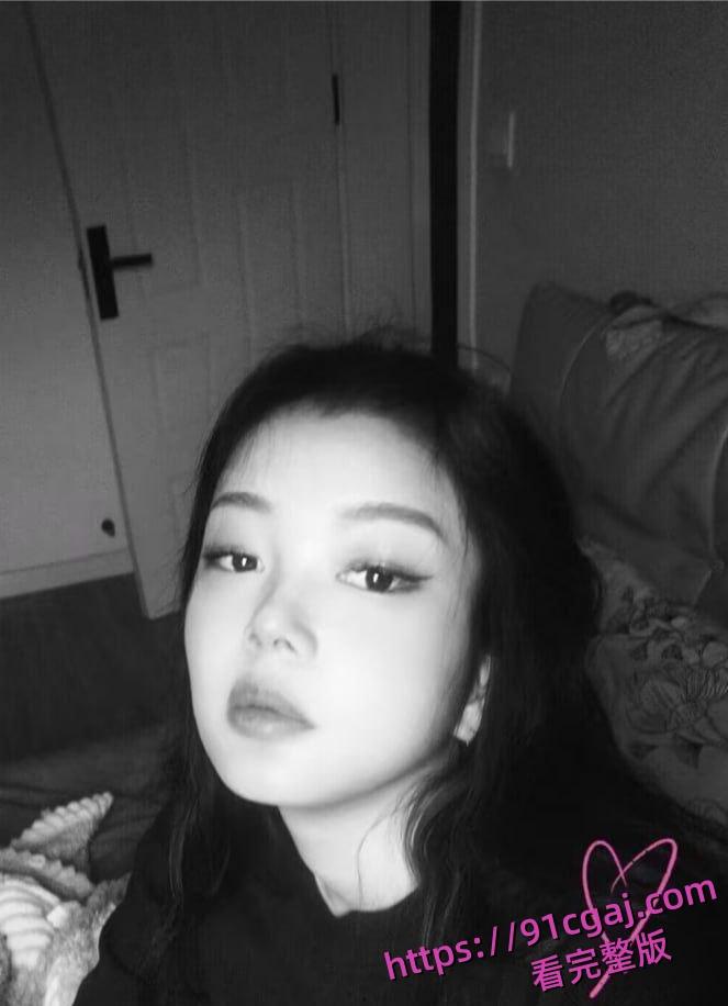 重庆妹子郑福容因急需用钱，借了2000元裸贷，抵押了一段自慰视频。  第7张