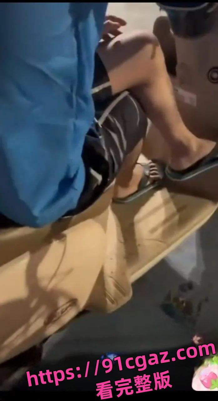 街边性福的饿了么小哥被长腿御姐勾引,酒店“送外卖”被拿下! 第7张 街边性福的饿了么小哥被长腿御姐勾引,酒店“送外卖”被拿下! 第7张