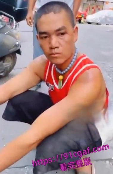 广西南宁兴宁区近日发生一起街头抢劫伤人事件抢劫后持刀无差别捅人  第4张