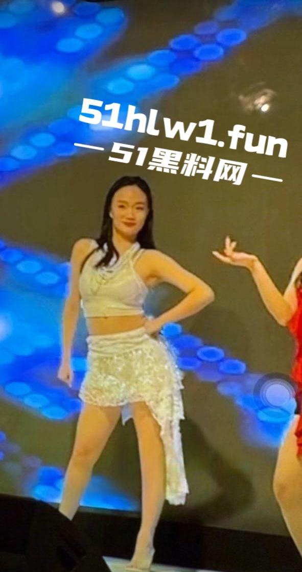 福建华侨大学啦啦队队员【应亚菲】出轨后被炮友发消息挑衅男友私密视频和照片曝光。  第9张