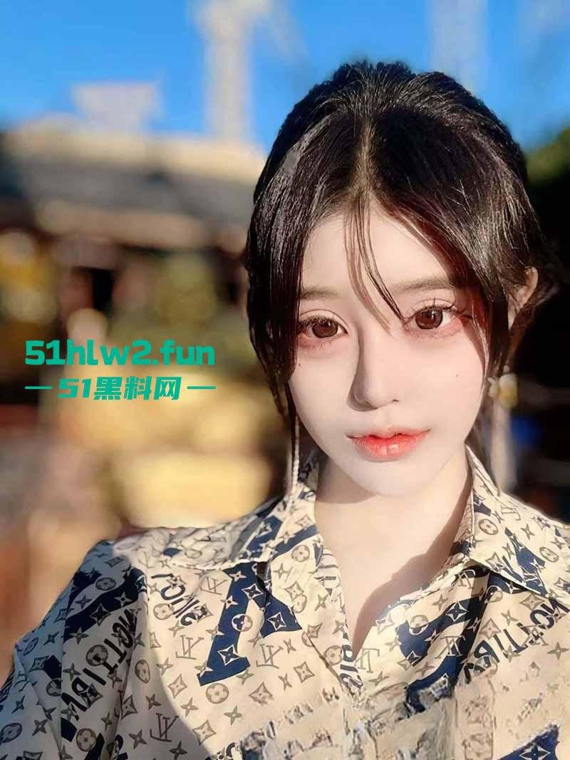 天津外国语大学校花【杨楠】不雅视频流出，极品尤物被金主用独特的操逼方式干到绝望全程呻吟不止。  第5张