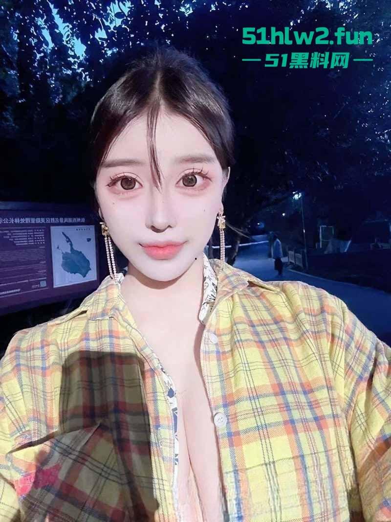 天津外国语大学校花【杨楠】不雅视频流出，极品尤物被金主用独特的操逼方式干到绝望全程呻吟不止。  第7张