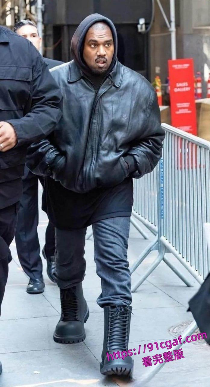 侃爷生日宴带12岁女儿参加人体宴盛会 将女儿献给吹牛老爹场面极度淫乱！  第3张