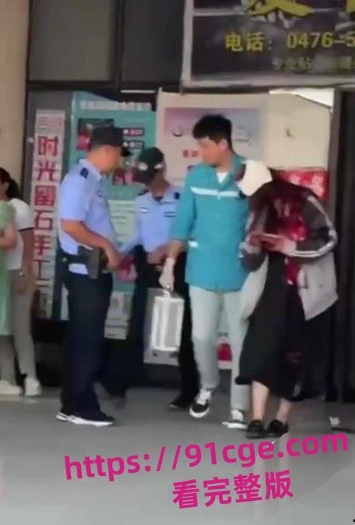 内蒙古鄂托克旗精神小妹郭安棋为爱疯狂!怒砍情敌刘筱萸头破血流! 第5张 内蒙古鄂托克旗精神小妹郭安棋为爱疯狂!怒砍情敌刘筱萸头破血流! 第5张