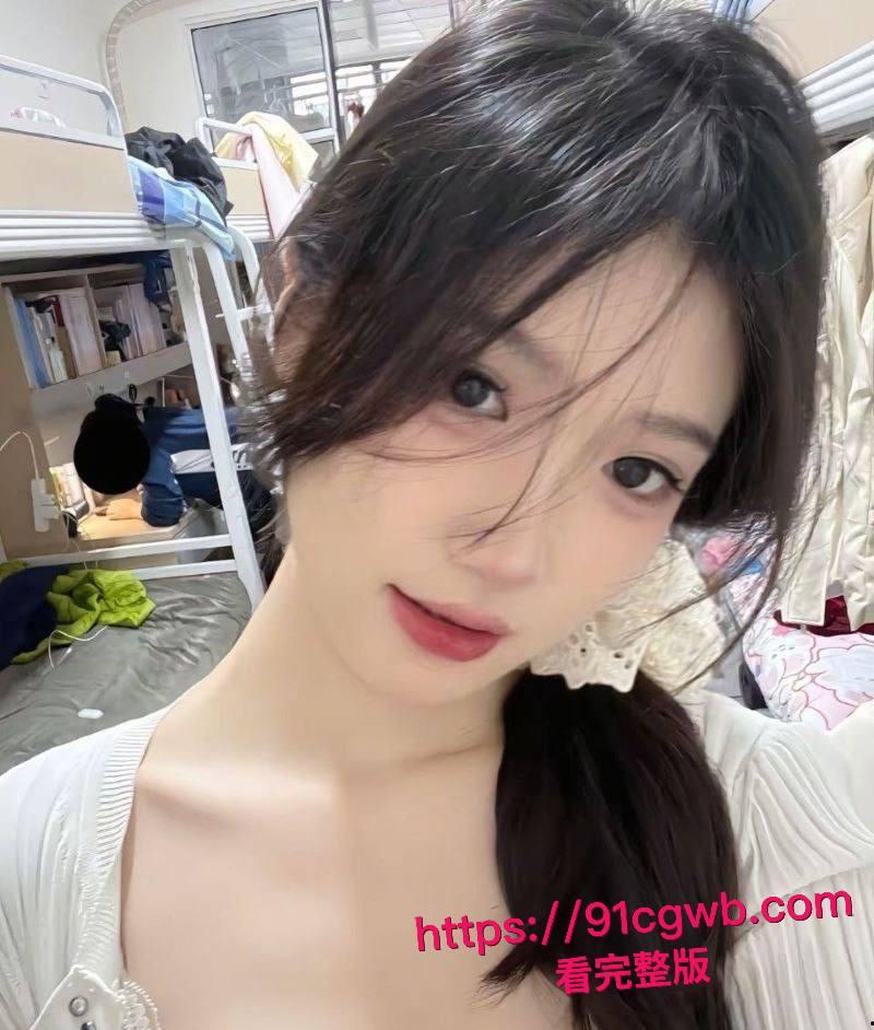 中国民航大学校花 赵一宁 失业下海露脸自慰直播 全裸掰穴道具抽插喷水 校花秒变捞女! 第3张 中国民航大学校花 赵一宁 失业下海露脸自慰直播 全裸掰穴道具抽插喷水 校花秒变捞女! 第3张