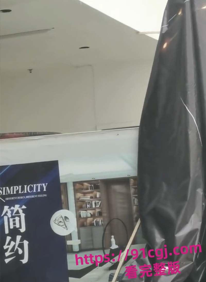 夜真人cs俱乐部 顾客在商场玩真人CS 商家用帆布当掩体导致顾客掉下去摔死!  第5张