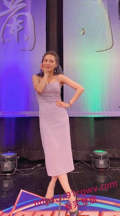 台湾综艺女星G奶熊熊(卓毓彤)性爱影片曝光 吃鸡吧技术真好，不过这个骚逼有点黑了  第9张