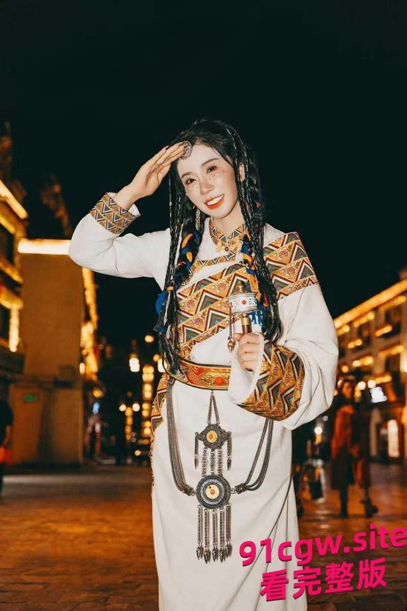 40岁的少儿频道主持和19岁的女儿误导学生一起服侍金主不雅视频曝 第7张 40岁的少儿频道主持和19岁的女儿误导学生一起服侍金主不雅视频曝 第7张