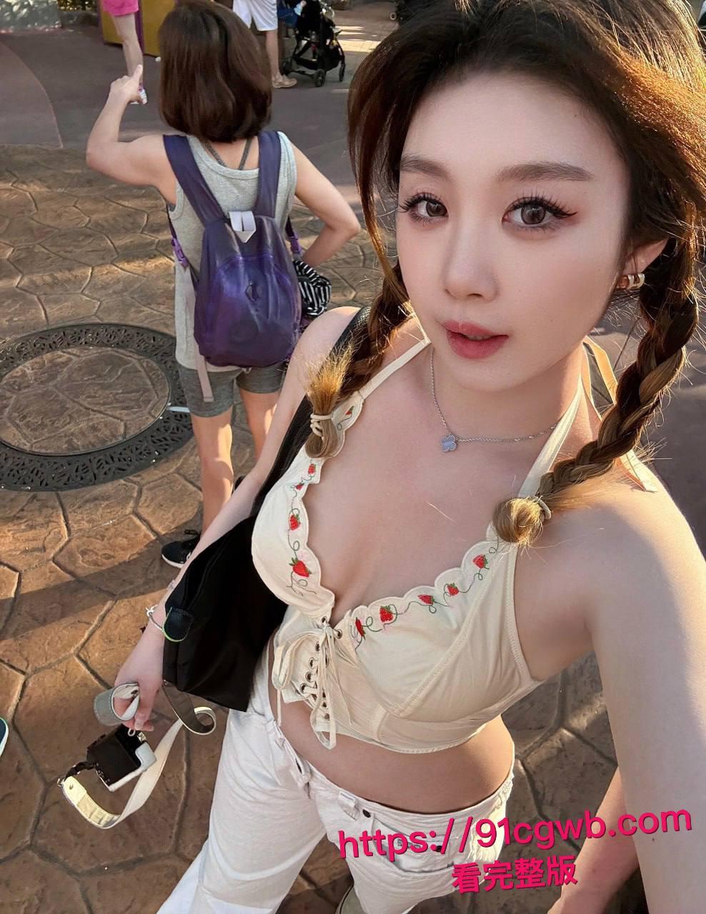 妹妹穿上旗袍勾引哥哥,最终被哥哥在椅上后入狂潮内射满骚穴! 第8张 妹妹穿上旗袍勾引哥哥,最终被哥哥在椅上后入狂潮内射满骚穴! 第8张