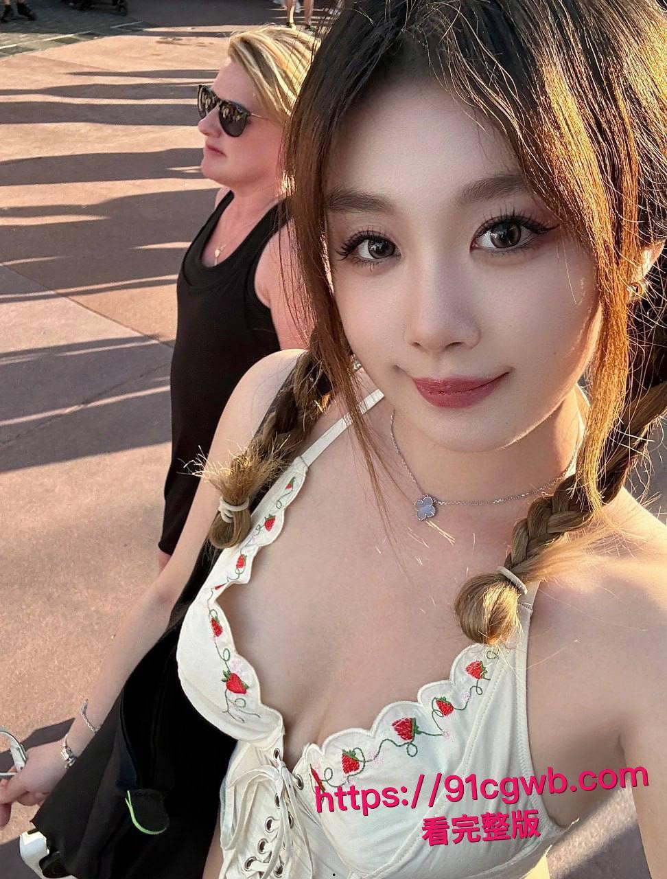 妹妹穿上旗袍勾引哥哥,最终被哥哥在椅上后入狂潮内射满骚穴! 第9张 妹妹穿上旗袍勾引哥哥,最终被哥哥在椅上后入狂潮内射满骚穴! 第9张