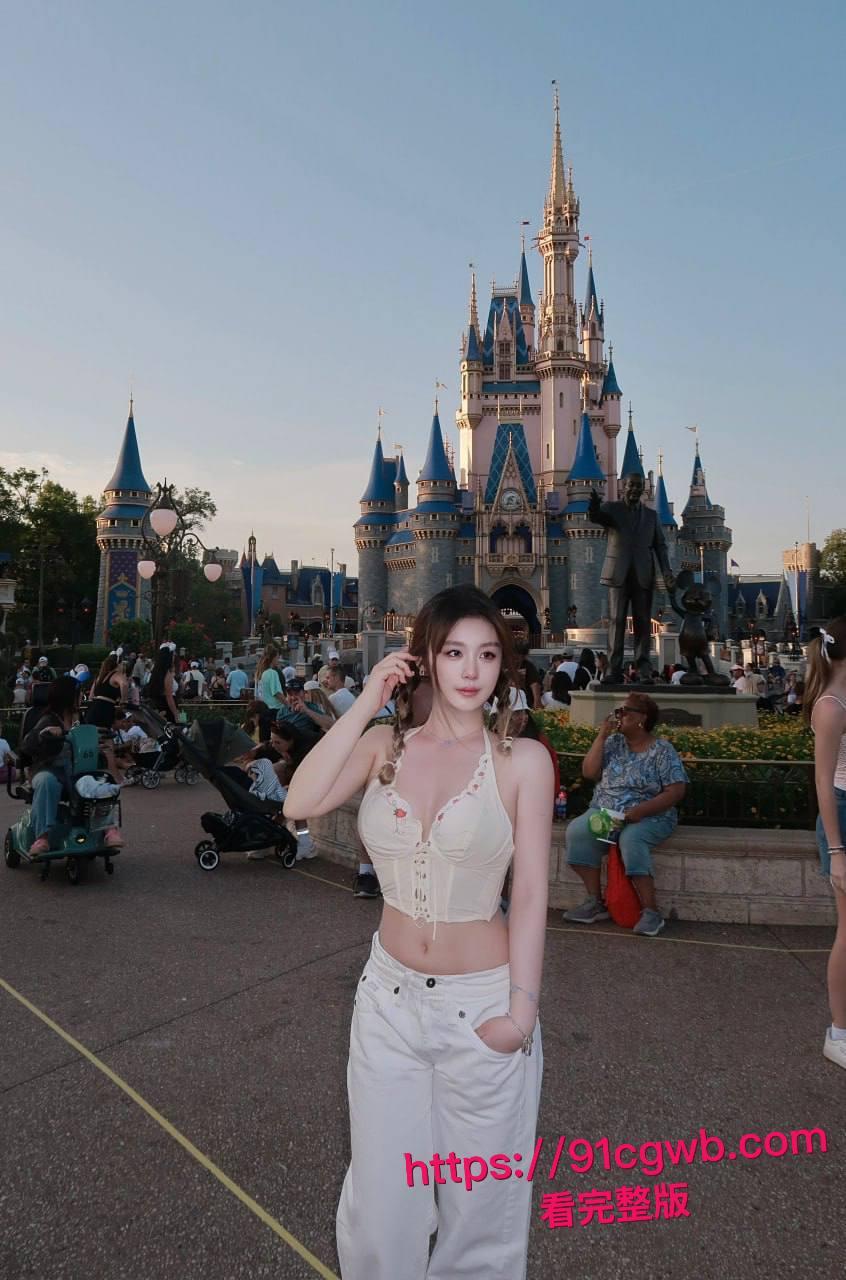 妹妹穿上旗袍勾引哥哥,最终被哥哥在椅上后入狂潮内射满骚穴! 第10张 妹妹穿上旗袍勾引哥哥,最终被哥哥在椅上后入狂潮内射满骚穴! 第10张