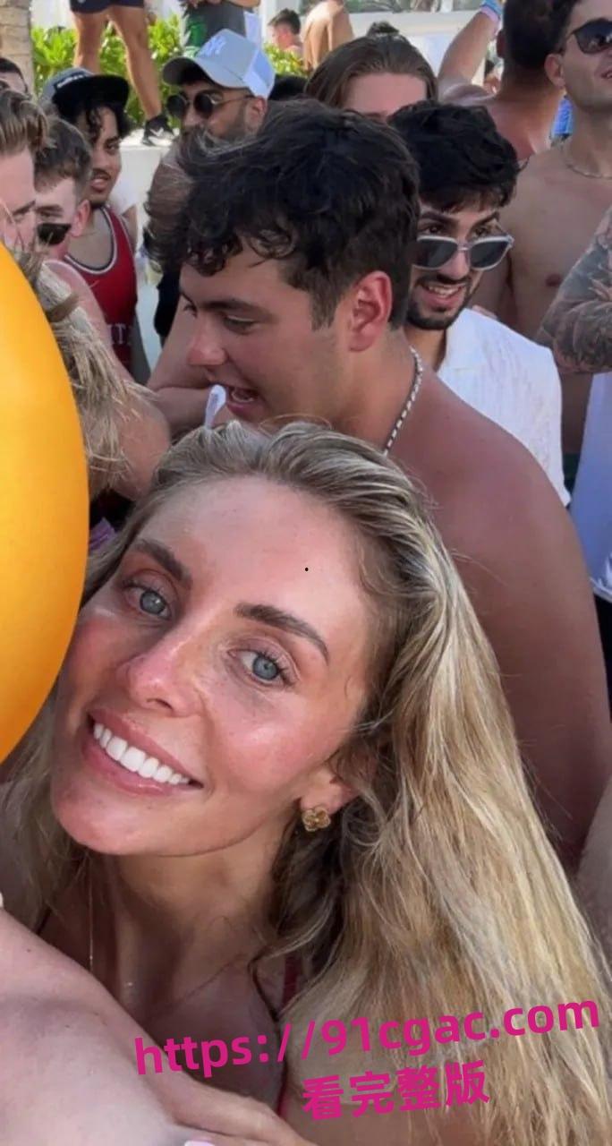 英国千人斩女星 邦妮·布鲁 最新挑战来袭 浴缸里倒满精液直播沐浴 第2张 英国千人斩女星 邦妮·布鲁 最新挑战来袭 浴缸里倒满精液直播沐浴 第2张