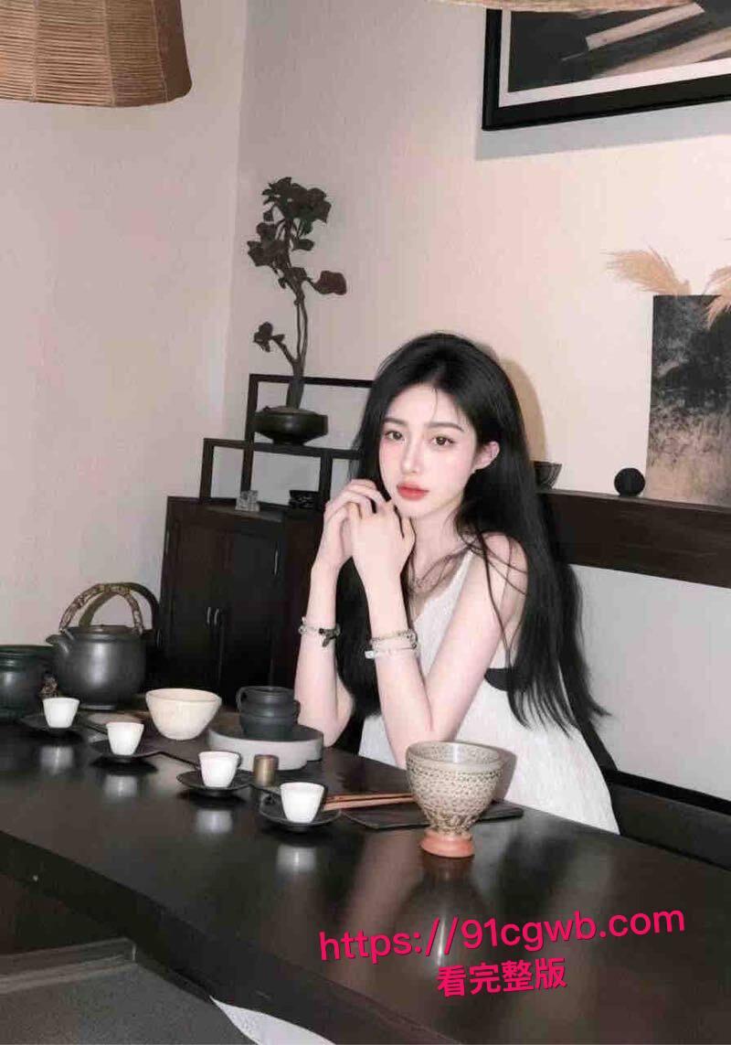 巨乳露脸小骚货唐语棠豪乳狂甩,骑乘女上位骚扭大屁股,换后入时肥臀夹鸡吧更紧,乳波臀浪操到床塌! 第4张 巨乳露脸小骚货唐语棠豪乳狂甩,骑乘女上位骚扭大屁股,换后入时肥臀夹鸡吧更紧,乳波臀浪操到床塌! 第4张