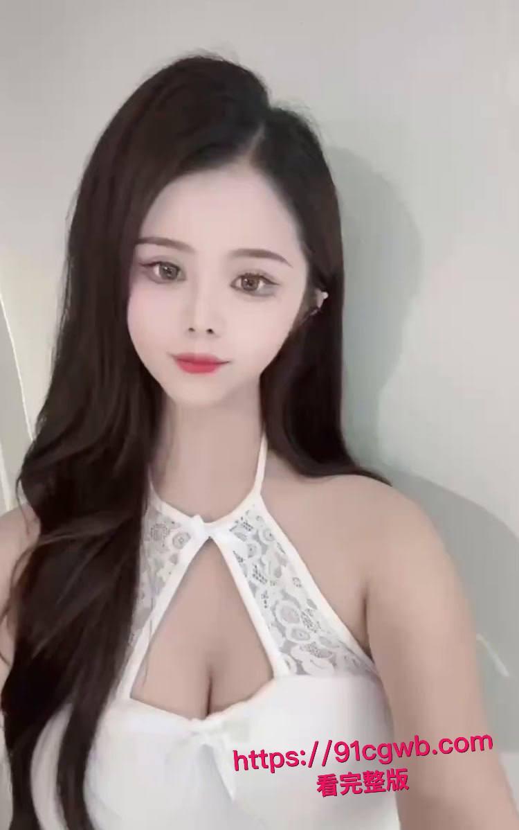 巨乳露脸小骚货唐语棠豪乳狂甩,骑乘女上位骚扭大屁股,换后入时肥臀夹鸡吧更紧,乳波臀浪操到床塌! 第9张 巨乳露脸小骚货唐语棠豪乳狂甩,骑乘女上位骚扭大屁股,换后入时肥臀夹鸡吧更紧,乳波臀浪操到床塌! 第9张