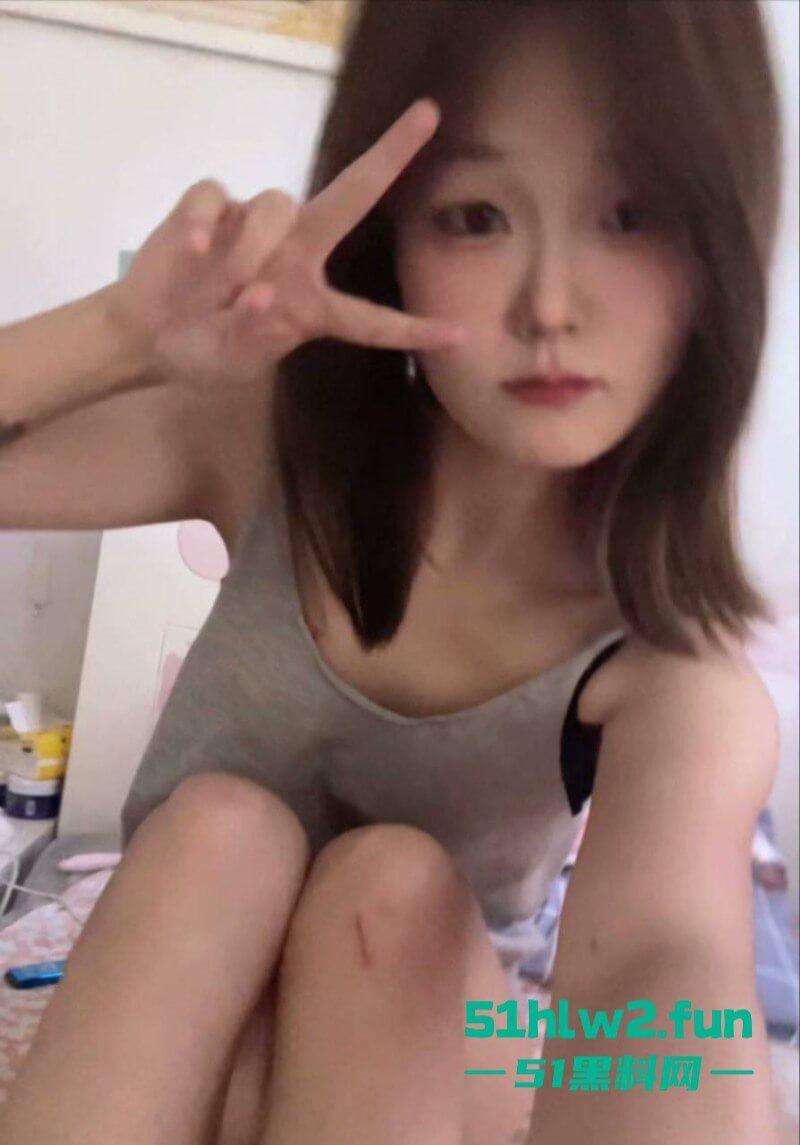 人前装成甜妹,背地约炮成瘾,江西南充职业技术学院【潘丽月】不雅约炮视频流出。 第3张 人前装成甜妹,背地约炮成瘾,江西南充职业技术学院【潘丽月】不雅约炮视频流出。 第3张