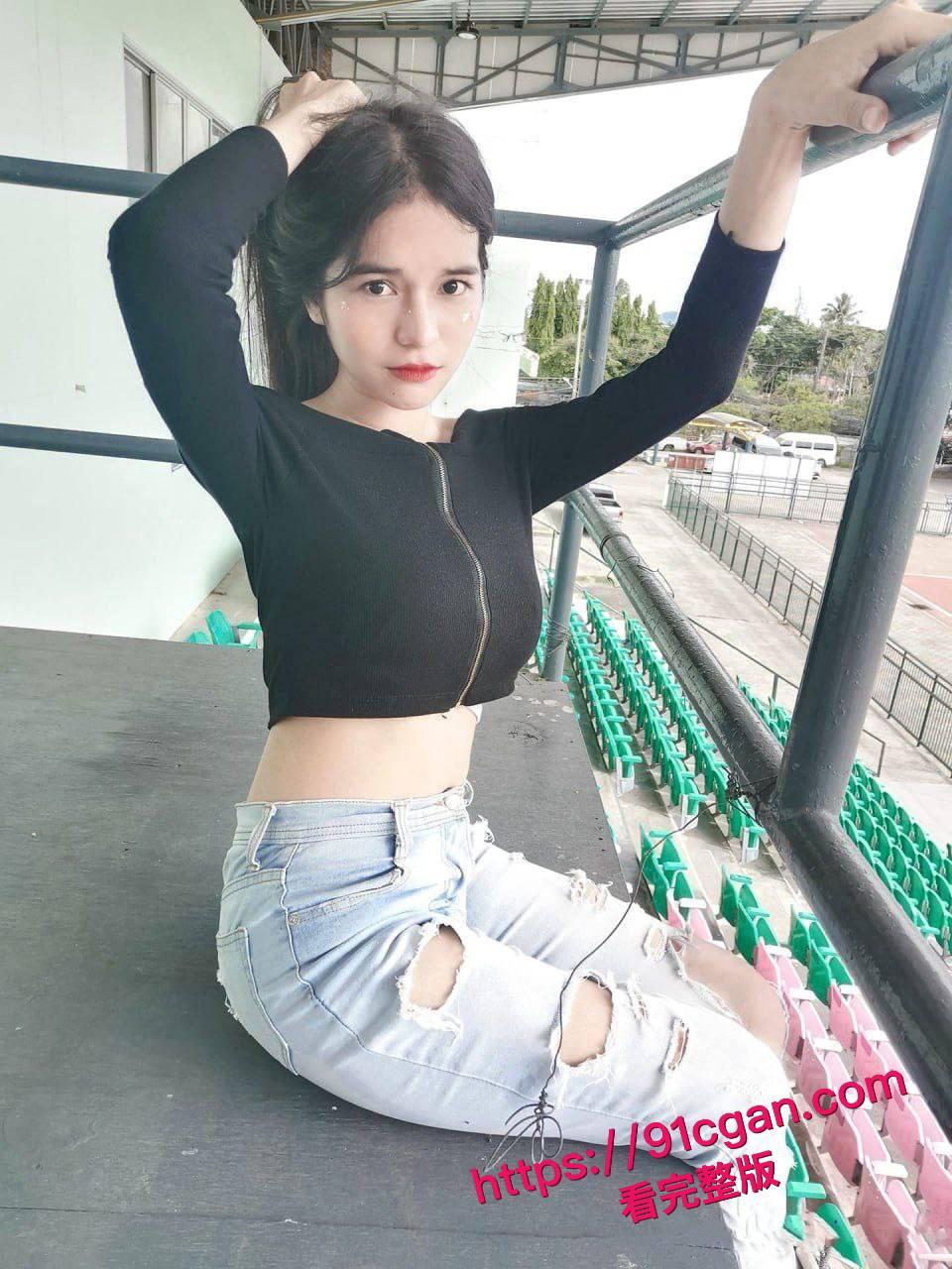 泰国版狗头萝莉Pimnalin，混血绝美容颜炸裂！  第1张