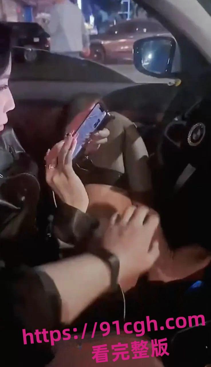 约炮夜店里的骚鸡是什么体验?鸡巴插进会全自动转圈 必须站起来蹬 第1张 约炮夜店里的骚鸡是什么体验?鸡巴插进会全自动转圈 必须站起来蹬 第1张