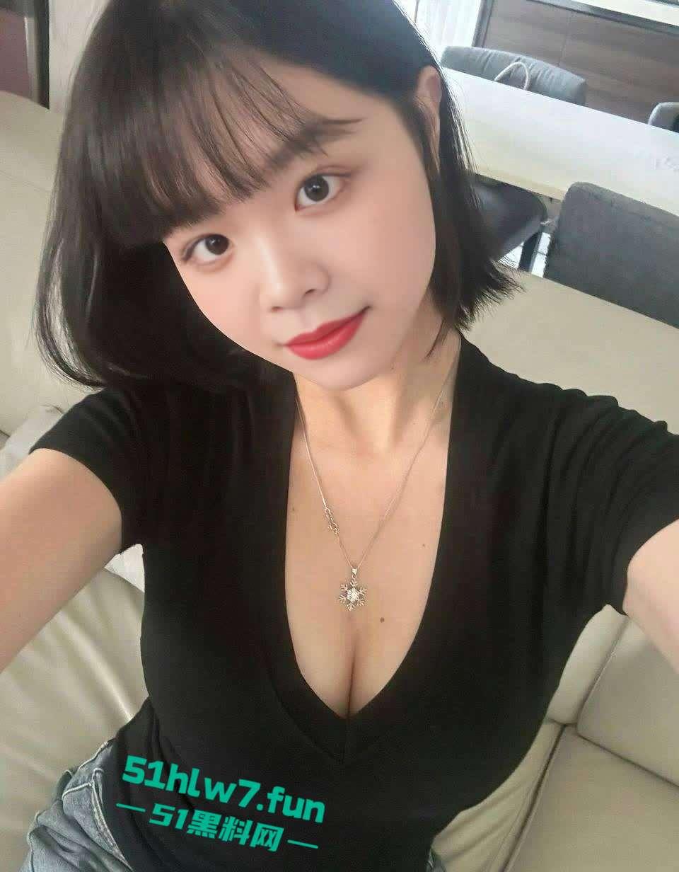 中国社会科学院研究生【杜若凝】裸聊约炮,男友怒爆骚货性瘾视频,饥渴身体含屌求操! 第2张 中国社会科学院研究生【杜若凝】裸聊约炮,男友怒爆骚货性瘾视频,饥渴身体含屌求操! 第2张