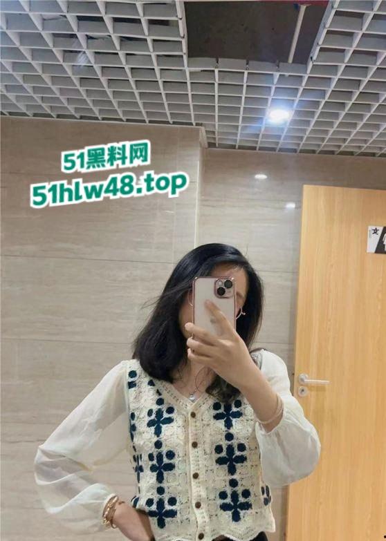 广东电子科技大学中山学院女大学生【曾嘉仪】被调教的黑料视频全校疯传,深喉跪舔后入爆操无套打桩高潮连连! 第3张 广东电子科技大学中山学院女大学生【曾嘉仪】被调教的黑料视频全校疯传,深喉跪舔后入爆操无套打桩高潮连连! 第3张