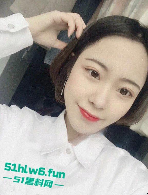 成都极品骚妻【范梓幄】在家是良家人妻，私下却下海卖逼竟是被老公逼着做鸡，只为还贷款养家。  第8张