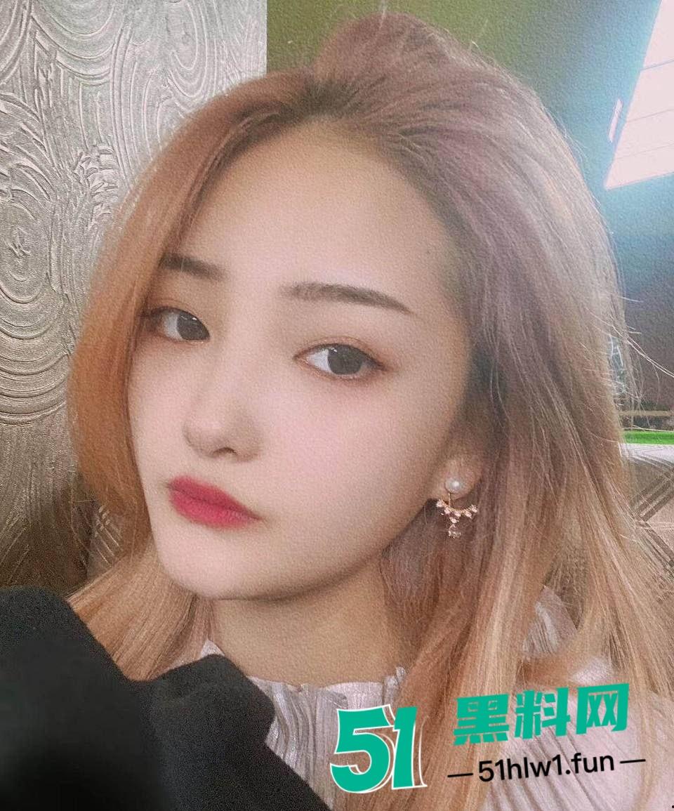 上海颜值天花板小情侣【宁美琴】流出私密视频，高冷女友床上反差惊人，叫床骚到人血压飙升！  第6张