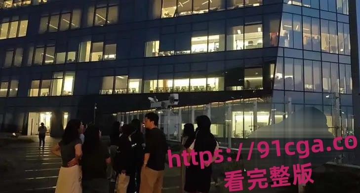 腾讯滨海大厦S3914会议室亲热视频疯传！产品效率组员工张策被曝光！  第6张