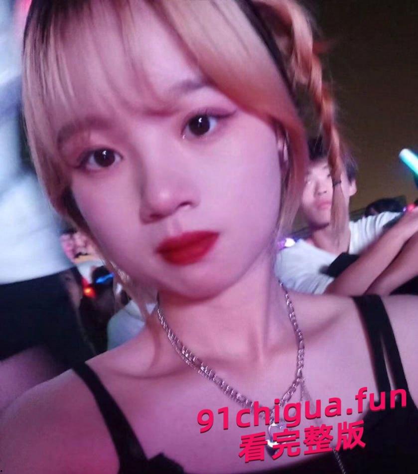 武汉某房地产公司设计师朱茹珺 极品甜妹被渣男曝光床照 第4张 武汉某房地产公司设计师朱茹珺 极品甜妹被渣男曝光床照 第4张