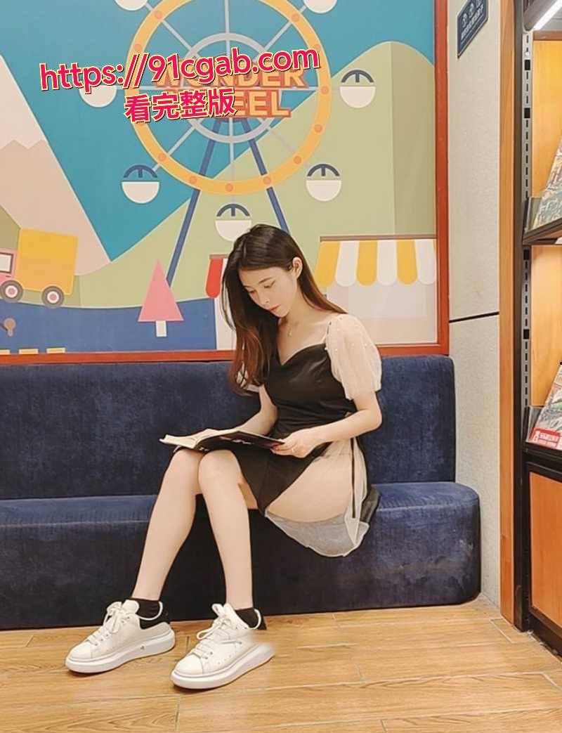 太拼了吧，淘宝情趣装店露小出，拍模特花絮视频直接整到大街上去了！ 旁边大爷都看呆了  第2张