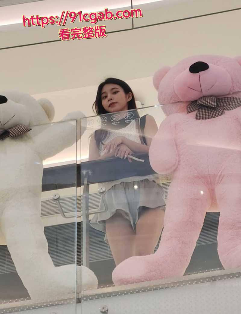 太拼了吧，淘宝情趣装店露小出，拍模特花絮视频直接整到大街上去了！ 旁边大爷都看呆了  第5张