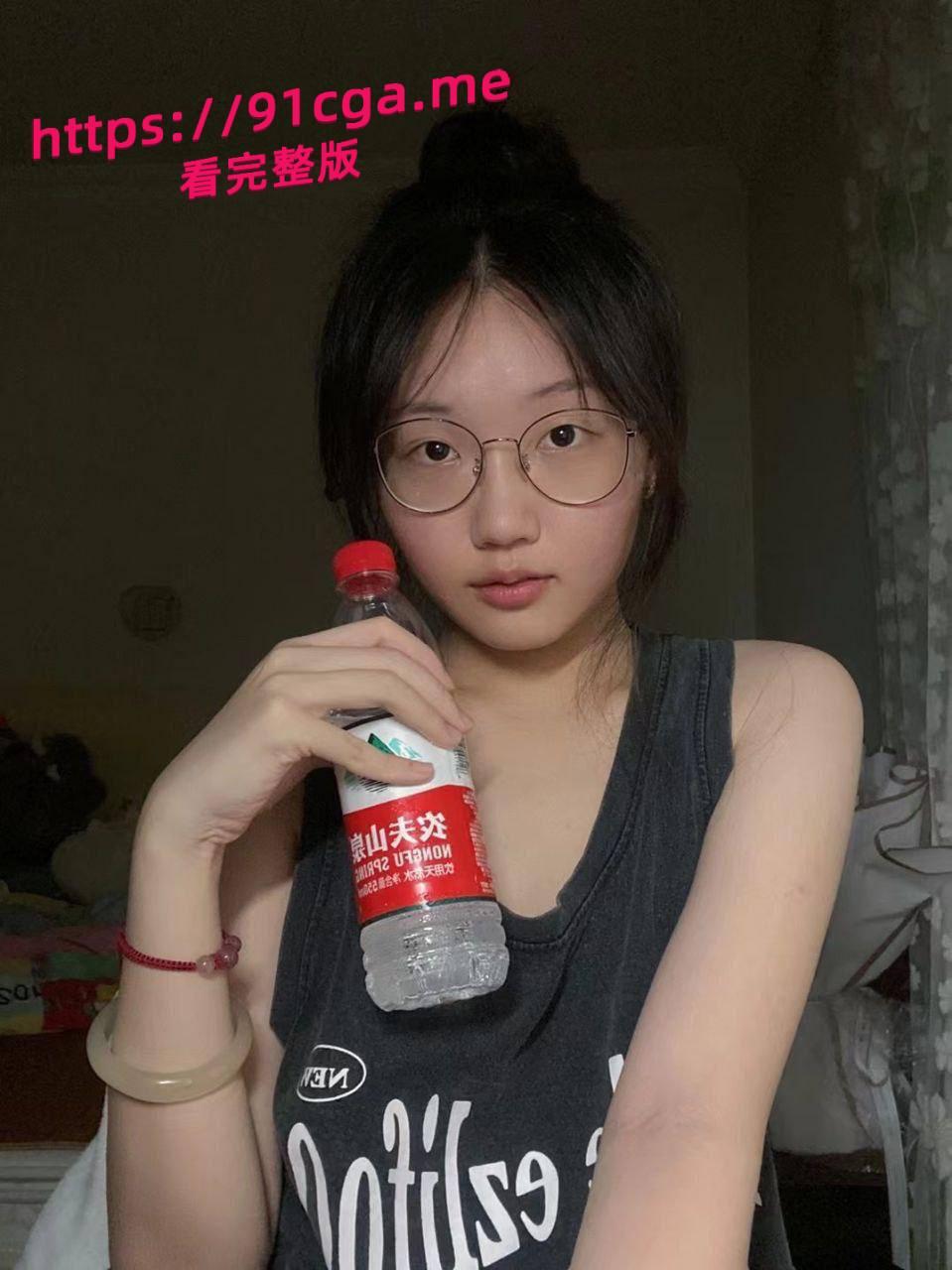 网友投稿，自己的护士女朋友，高颜值美女，表面清纯，私下却是反差婊！  第2张