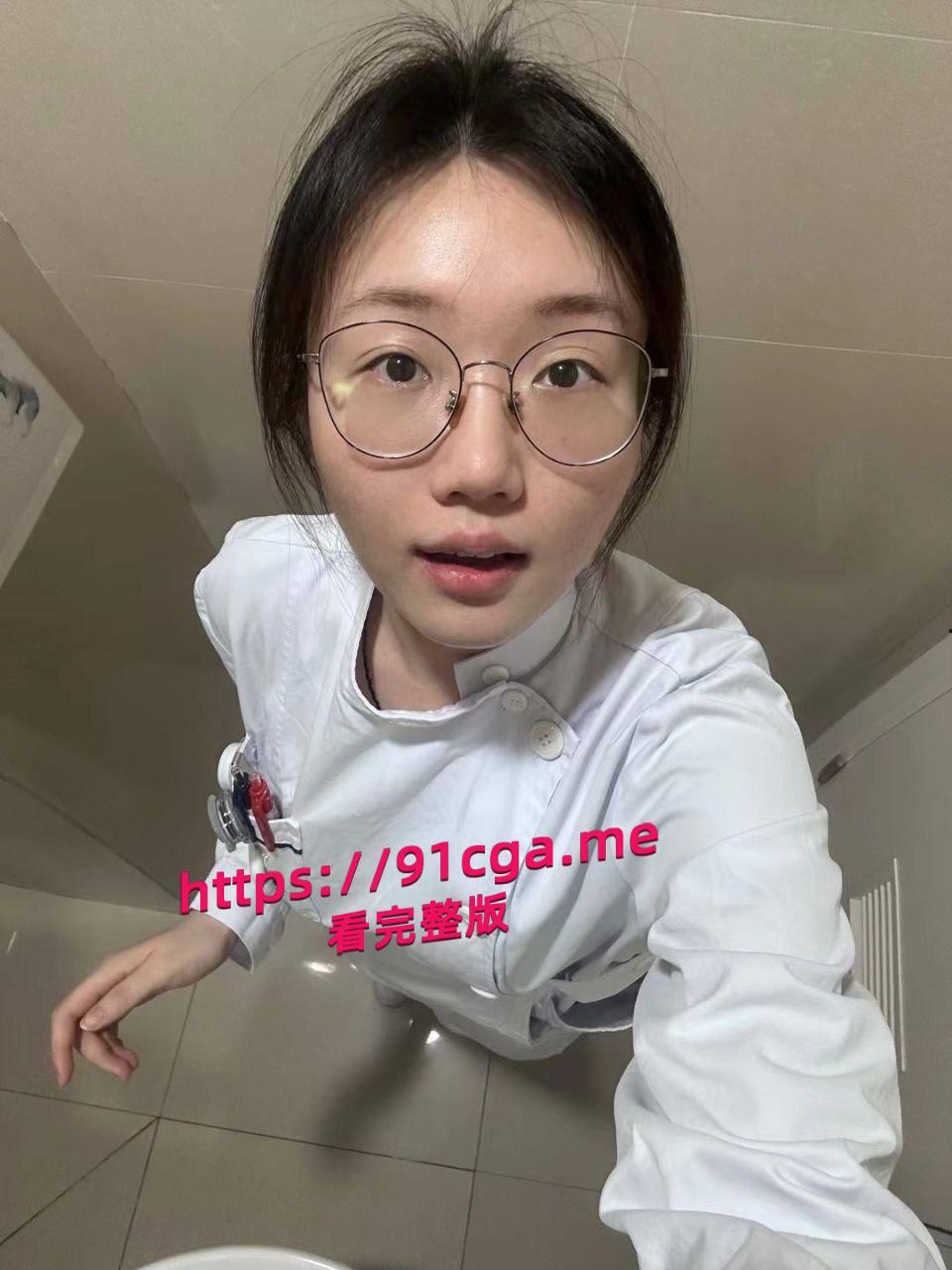 网友投稿，自己的护士女朋友，高颜值美女，表面清纯，私下却是反差婊！  第3张