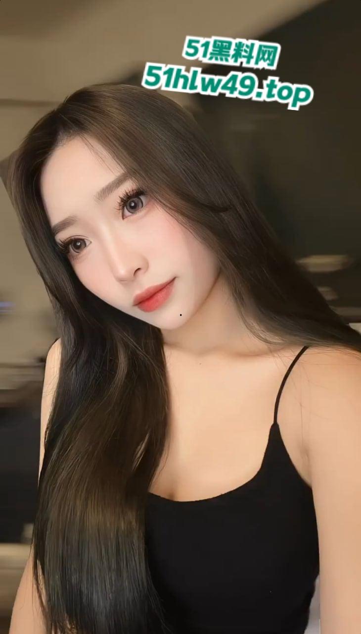 抖音知名性感母狗【滨海徐记面馆老板娘】粉鲍肥臀身材一流,晚上喜欢会讨好榜一大哥的鸡巴。 第1张 抖音知名性感母狗【滨海徐记面馆老板娘】粉鲍肥臀身材一流,晚上喜欢会讨好榜一大哥的鸡巴。 第1张