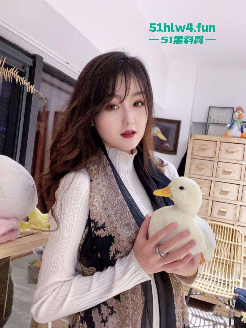 西安淫荡姐妹花与男友啪啪视频曝光，淫荡吃鸡开裆求射，骚穴外漏等人干的内心骚气外漏。  第8张