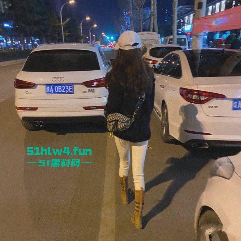 西安淫荡姐妹花与男友啪啪视频曝光，淫荡吃鸡开裆求射，骚穴外漏等人干的内心骚气外漏。  第9张