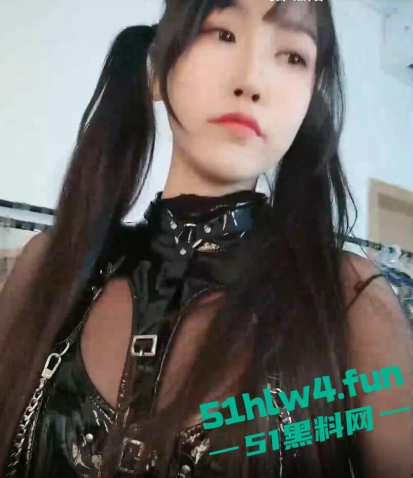 抖音白嫩萝莉【呆猫】高颜值双马尾小母狗，身材极品可御可甜榜一大哥定制全裸私拍流出。  第9张