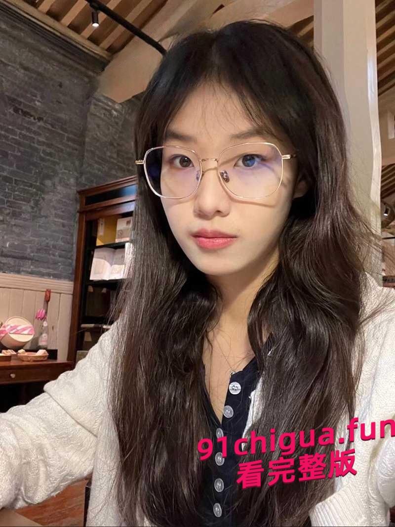 异地恋美腿JK女友和摄影师互免偷情 做爱自拍发给男友! 第6张 异地恋美腿JK女友和摄影师互免偷情 做爱自拍发给男友! 第6张