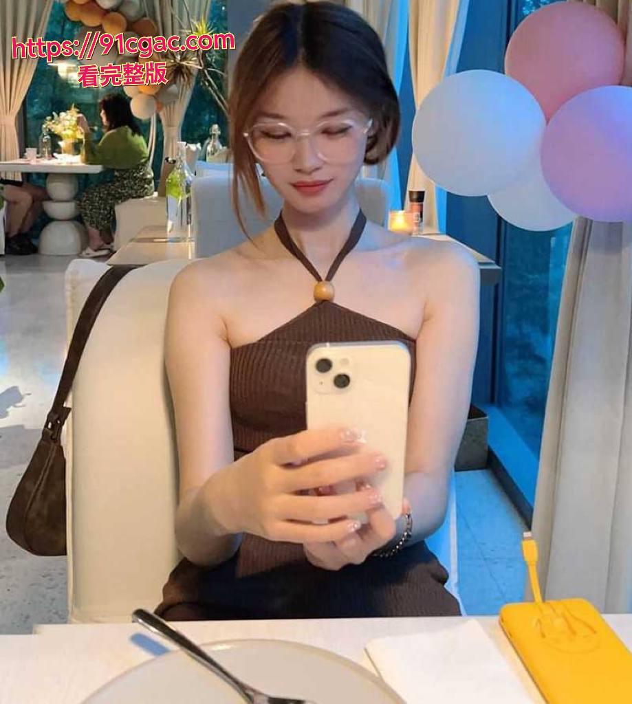 北大气质女神不雅视频流出!看他的生活照片能看出她是一个样貌乖巧的女神 第3张 北大气质女神不雅视频流出!看他的生活照片能看出她是一个样貌乖巧的女神 第3张