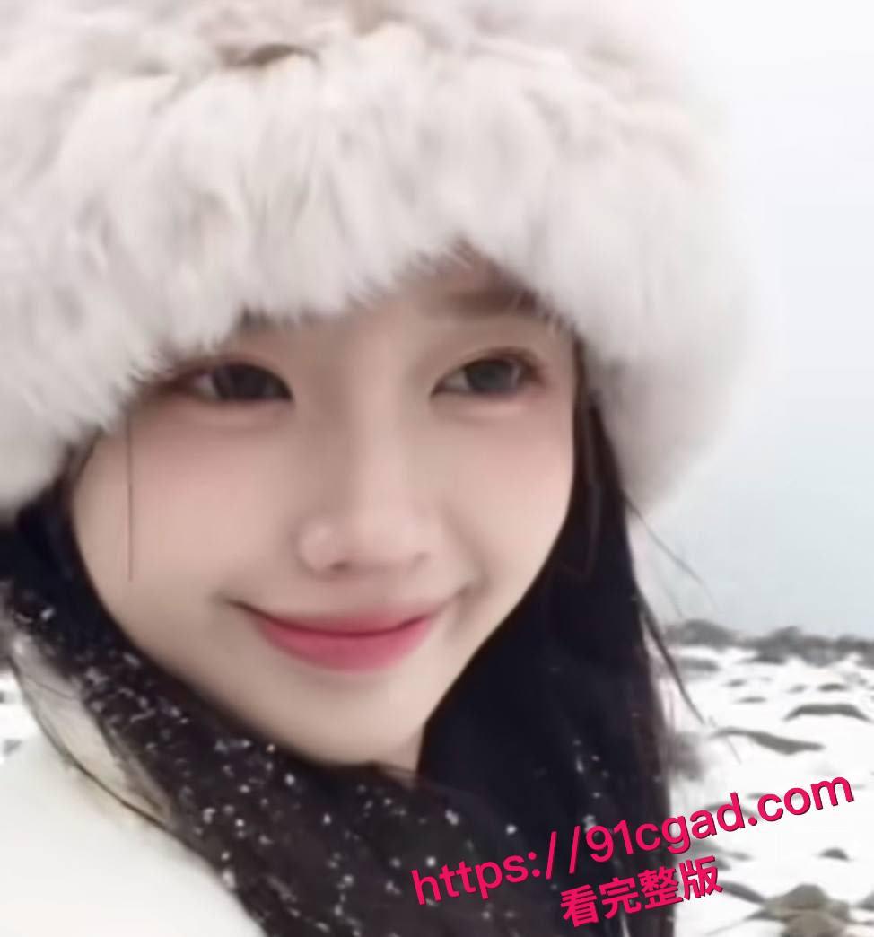 湖南花垣县刚毕业大学生母狗杨静与男友自拍视频不慎流出，被男友无套内射。  第2张