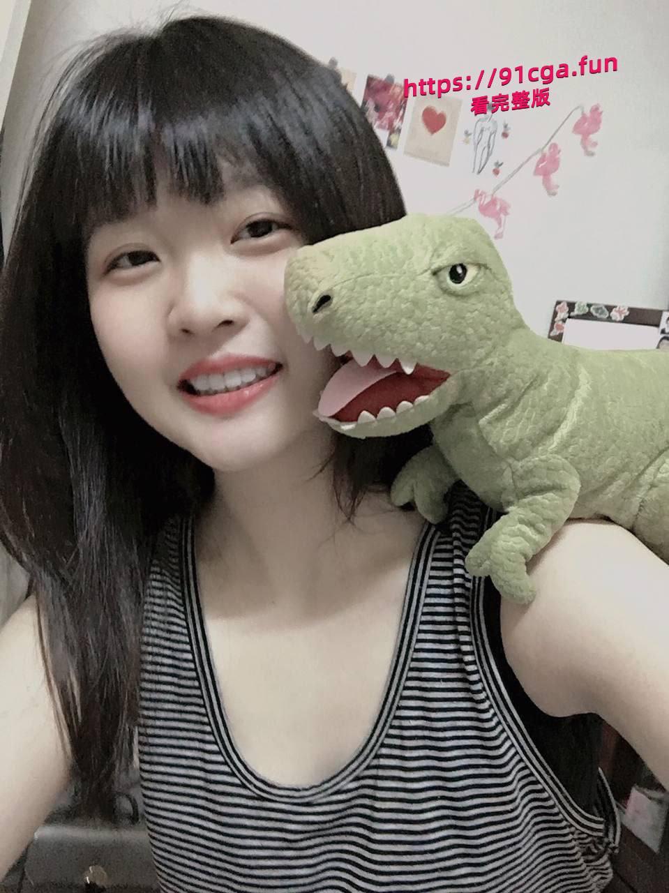 苏州经贸职业技术学院清纯学生妹， 被四十多岁的大叔给包月  第2张