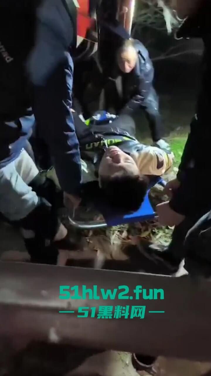 重庆精神小伙【蓄意喵喵拳】玩车耍帅不慎车祸,全家装可怜骗取社会同情心还搞滴水筹。 第8张 重庆精神小伙【蓄意喵喵拳】玩车耍帅不慎车祸,全家装可怜骗取社会同情心还搞滴水筹。 第8张