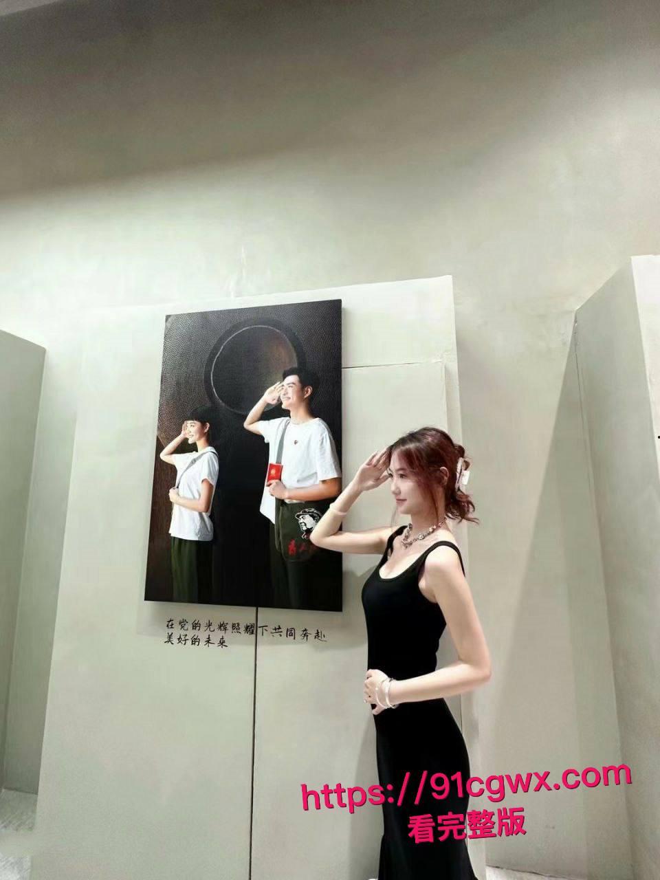 真实约炮！约了个漂亮又风骚的眼镜学生妹，极品炮架身材在床上真是让我爽翻天！  第6张