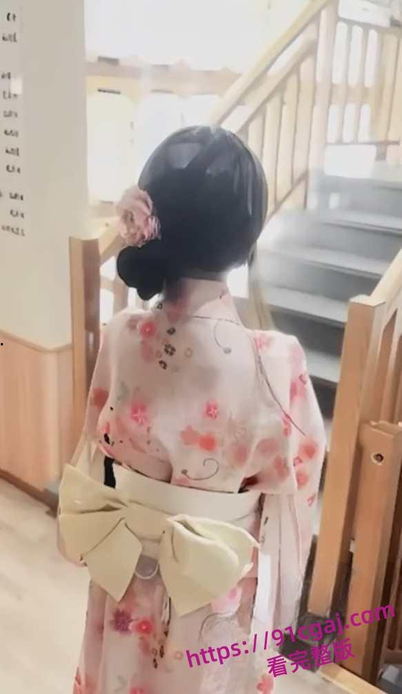 上海同济大学大一嫩妹刘思雨，刚成年就学会了背叛男友，还不断向前男友借钱维持生活  第2张