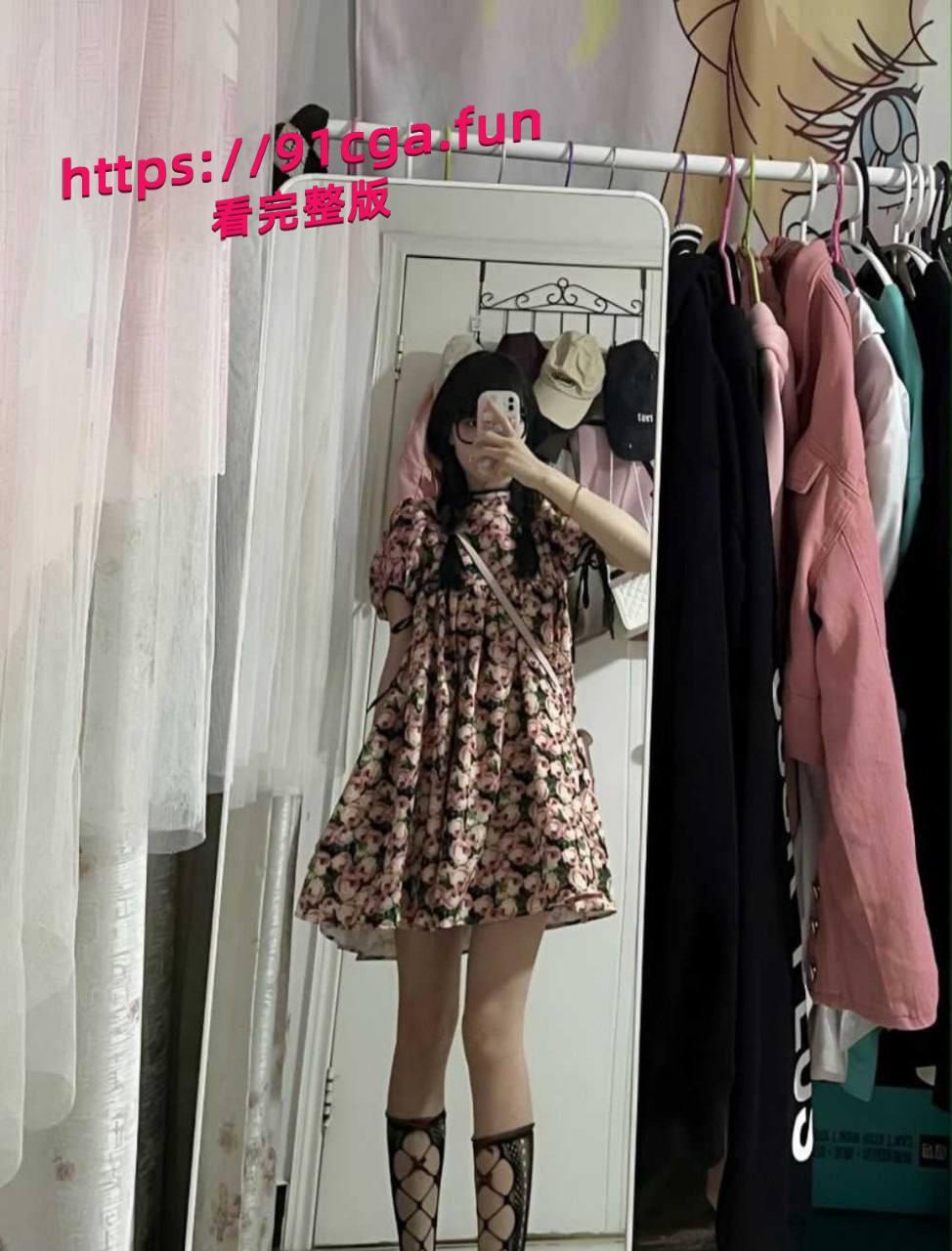 04年苏州科技大学美女学生 【邹妍】,勤工俭学计划,主动找到好心人资助学业 #苏科大校花 #包养学生妹 #极品大学生 #曝光 第2张 04年苏州科技大学美女学生 【邹妍】,勤工俭学计划,主动找到好心人资助学业 #苏科大校花 #包养学生妹 #极品大学生 #曝光 第2张