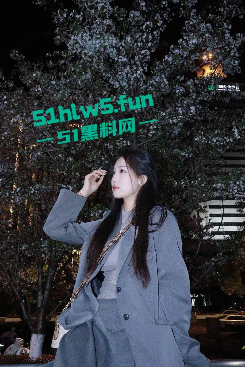 上海交通大学【赵若菲】极品身材大二学生妹,金主爸爸包养翘起美臀上位骑乘,性爱视频流出。 第4张 上海交通大学【赵若菲】极品身材大二学生妹,金主爸爸包养翘起美臀上位骑乘,性爱视频流出。 第4张