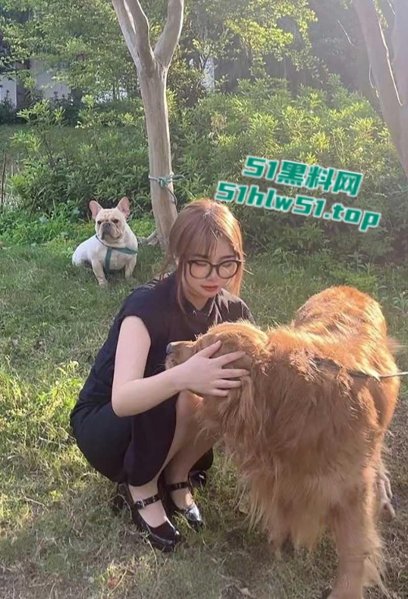 贵阳甜妹【李成乔】不雅视频流出，C杯骚女被炮友无套爆操，多毛蝴蝶逼淫水狂流！  第3张