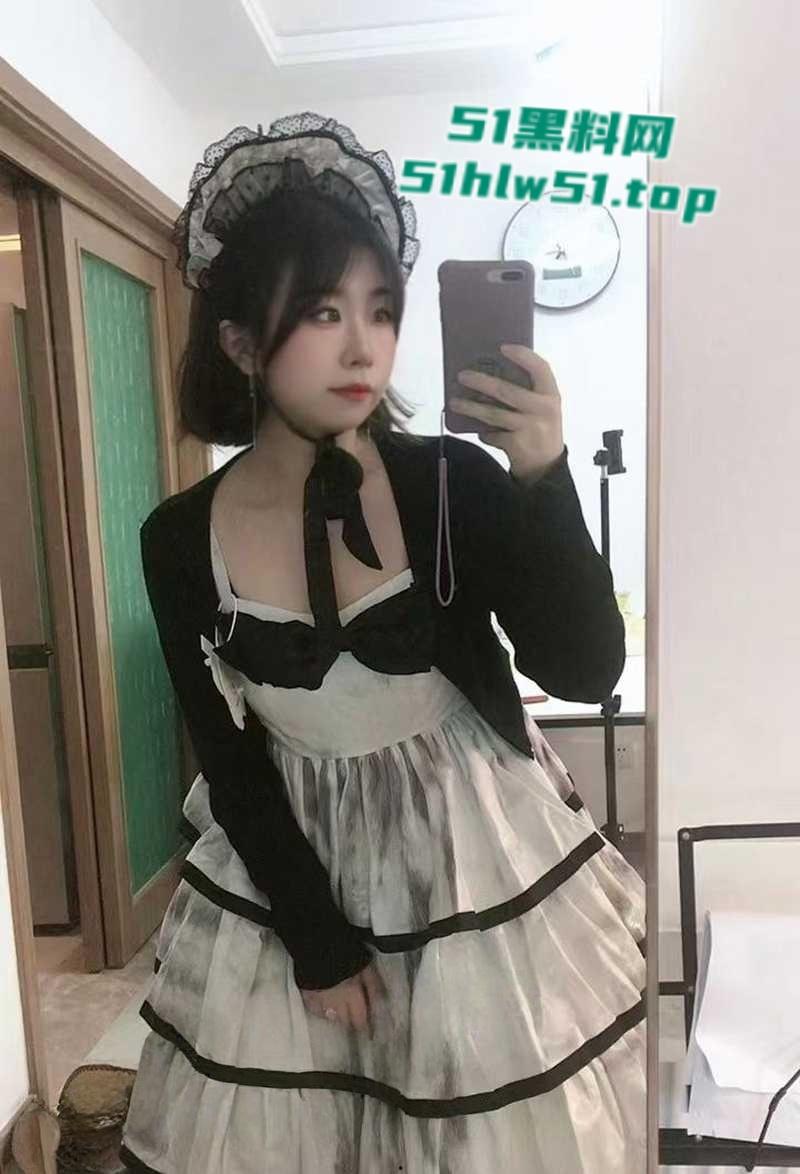 贵阳甜妹【李成乔】不雅视频流出，C杯骚女被炮友无套爆操，多毛蝴蝶逼淫水狂流！  第4张