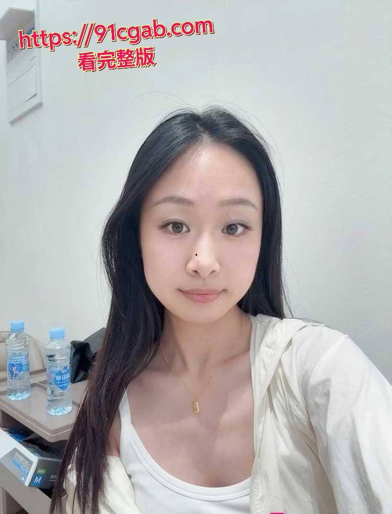 上海市浦东新区浦南幼儿园锦和校区幼师 朱玲也，表面文静漂亮，私下却是个放浪形骸的妹子！  第1张