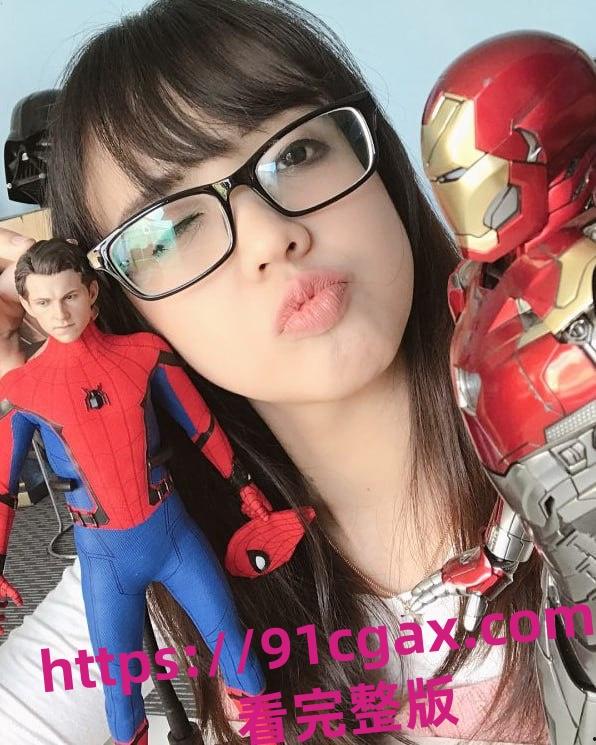 新加坡网络女歌手Amanda黑历史自拍流出 青涩的脸蛋下却是泛黑的骚逼反差太大!  第7张