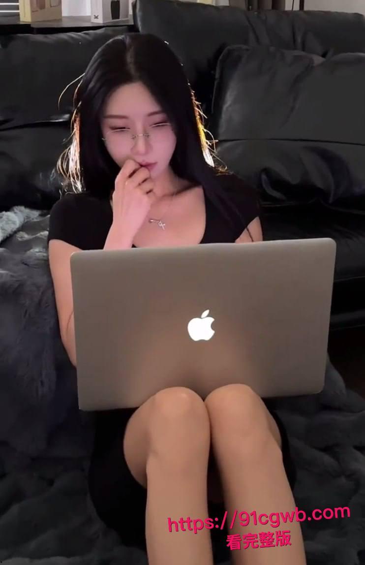 吉林极品御姐陈钰琪包养调教自拍全泄密！黑丝白丝情趣内衣轮番上阵，多姿势爆操嫩穴！  第11张